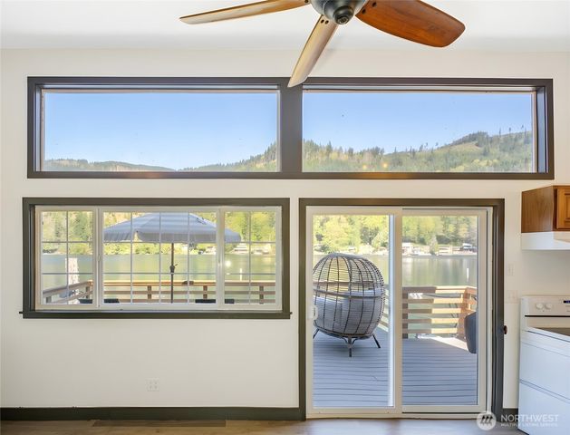570 S Shore Road, Port Angeles, WA 98363