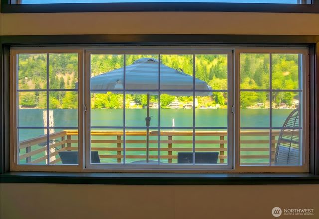 570 S Shore Road, Port Angeles, WA 98363