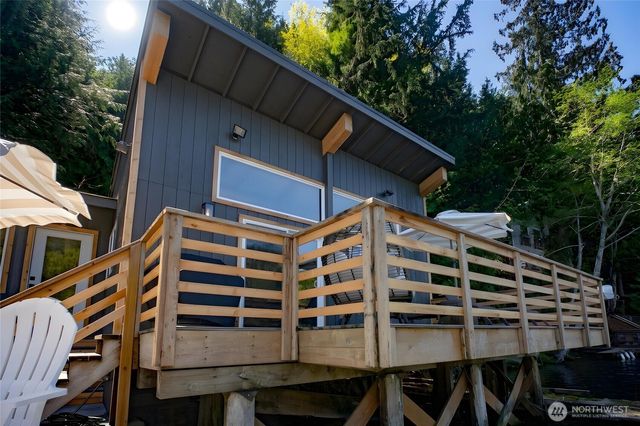 570 S Shore Road, Port Angeles, WA 98363