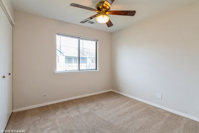 261 Driftwood Lane A2, Schaumburg, IL 60193