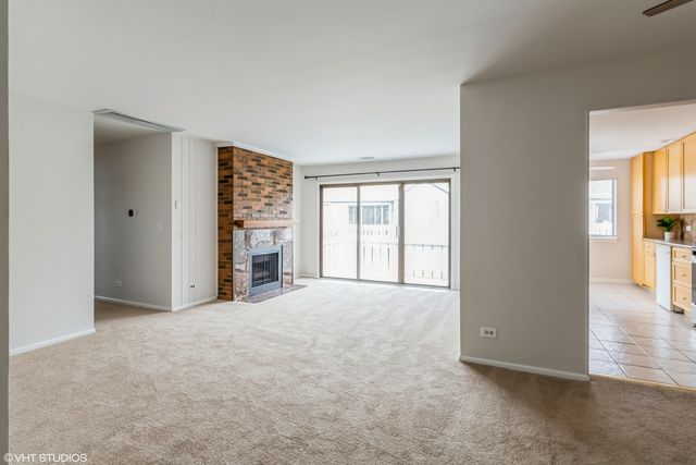 261 Driftwood Lane A2, Schaumburg, IL 60193