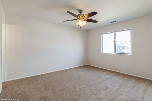 261 Driftwood Lane A2, Schaumburg, IL 60193