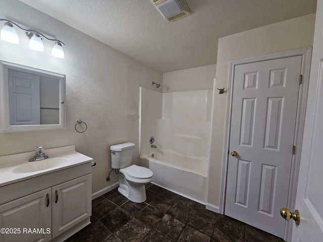 132 E Gilman Road, Lafayette, LA 70501