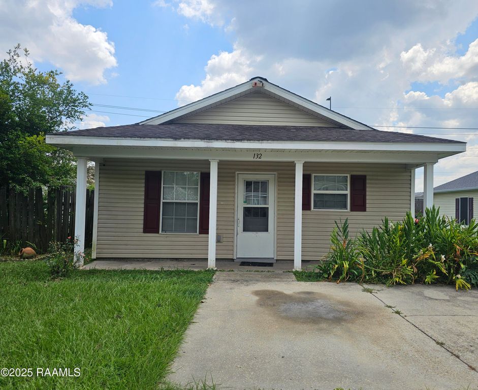132 E Gilman Road, Lafayette, LA 70501