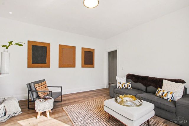 1532 William Howard Taft Road, Cincinnati, OH 45206