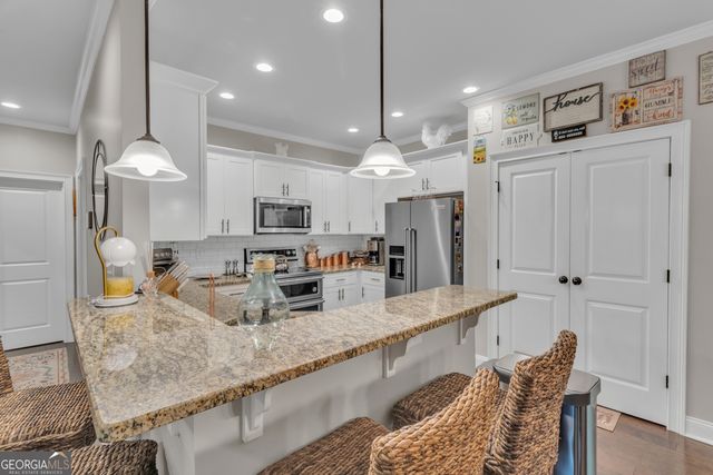 202 Riverpoint Way, Jackson, GA 30233