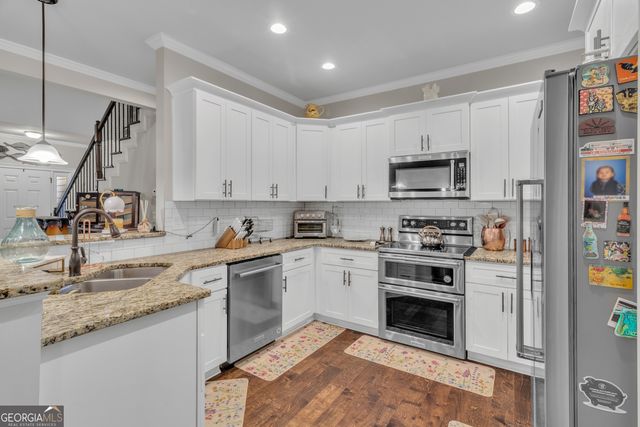 202 Riverpoint Way, Jackson, GA 30233