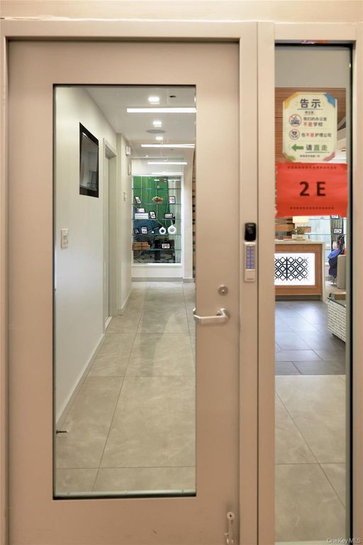 38-08 Union Street 2K, Flushing, NY 11354 — photo 3