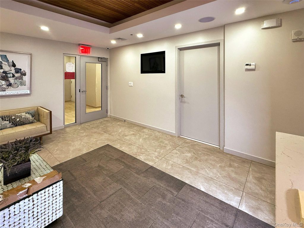 38-08 Union Street 2K, Flushing, NY 11354 — photo 4