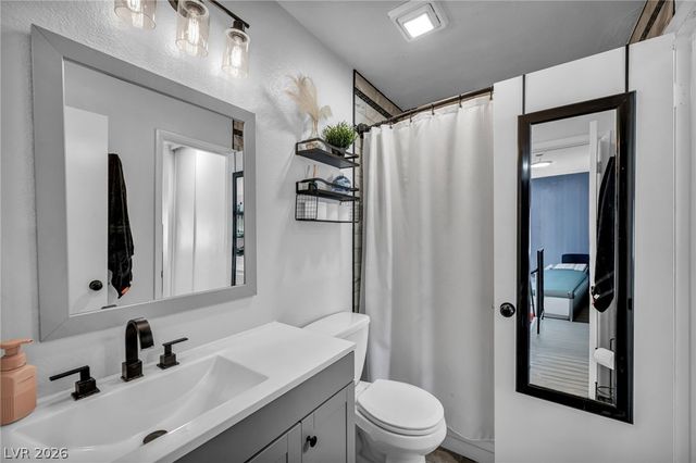 6443 Big Pine Way, Las Vegas, NV 89108