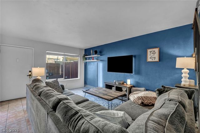 6443 Big Pine Way, Las Vegas, NV 89108