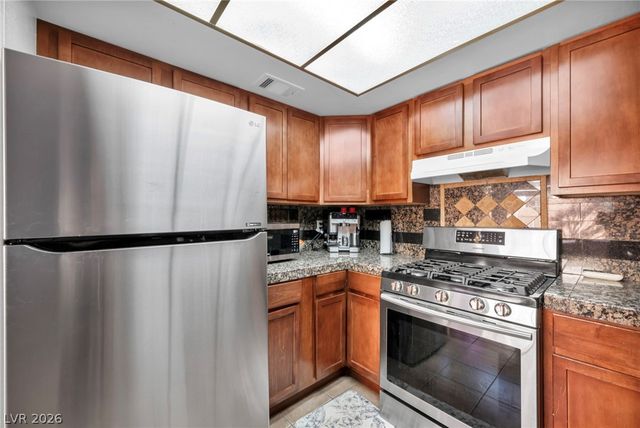 6443 Big Pine Way, Las Vegas, NV 89108