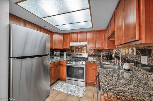 6443 Big Pine Way, Las Vegas, NV 89108