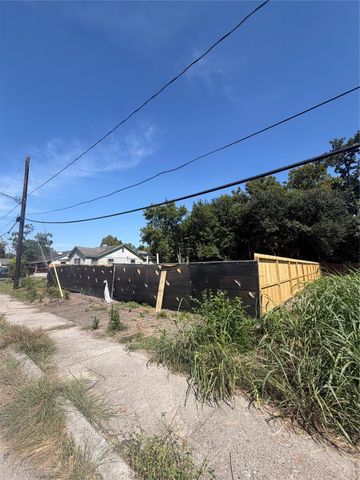 6710 Radcliffe Street, Houston, TX 77091