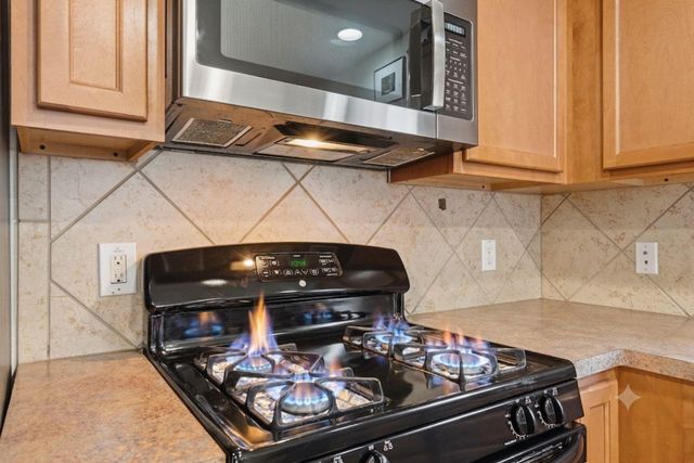 2712 Woodspring Acres Drive, Houston, TX 77345