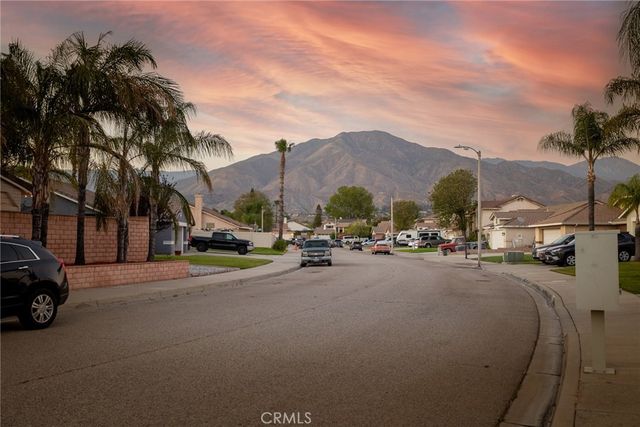 7725 Stoney Creek Court, Highland, CA 92346