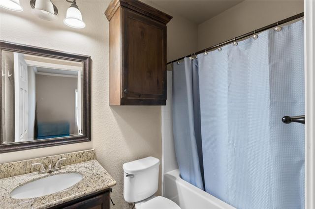 4032 Golden Eagle Drive, Bryan, TX 77808