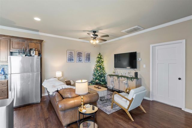 4032 Golden Eagle Drive, Bryan, TX 77808