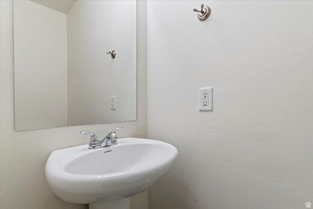 641 N 160 E, Vineyard, UT 84059