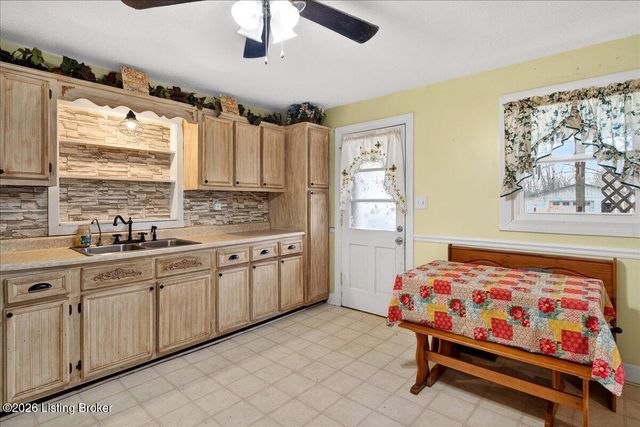 9905 New Haven Rd, New Haven, KY 40051
