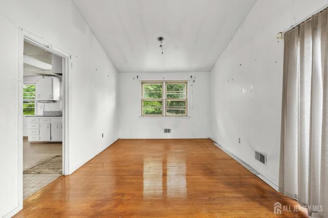 454 Plainfield Road, Edison, NJ 08820