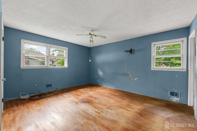 454 Plainfield Road, Edison, NJ 08820