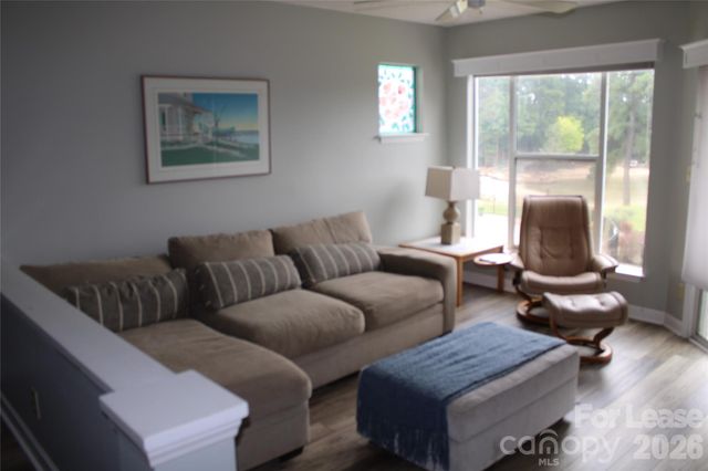 17919 Kings Point Drive E, Cornelius, NC 28031