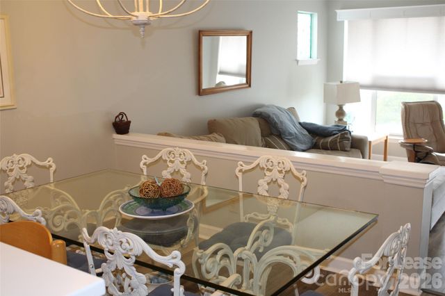 17919 Kings Point Drive E, Cornelius, NC 28031