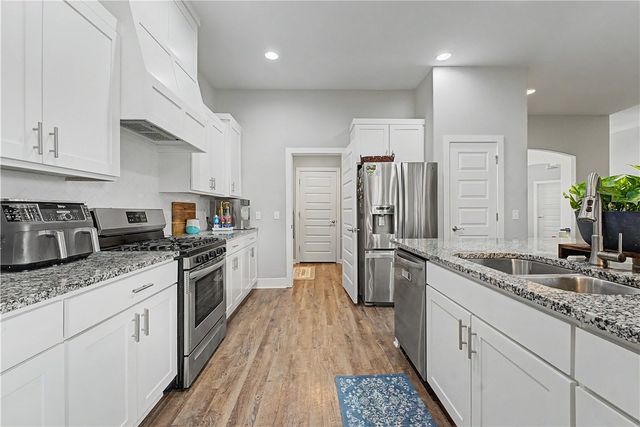 394 Cackling Bend, Farmington, AR 72730