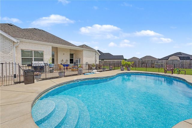394 Cackling Bend, Farmington, AR 72730