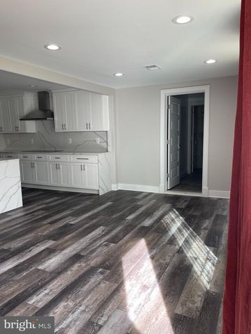 8240 SINCLAIR MILL RD, Manassas, VA 20112
