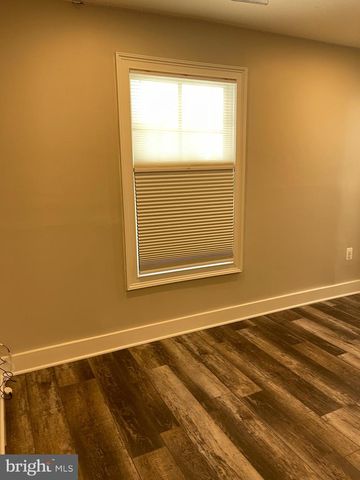 8240 SINCLAIR MILL RD, Manassas, VA 20112