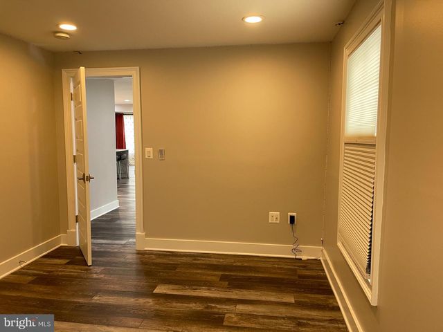 8240 SINCLAIR MILL RD, Manassas, VA 20112