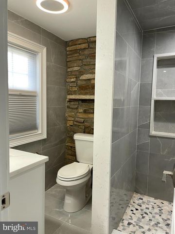 8240 SINCLAIR MILL RD, Manassas, VA 20112