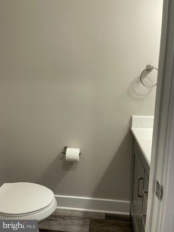 8240 SINCLAIR MILL RD, Manassas, VA 20112