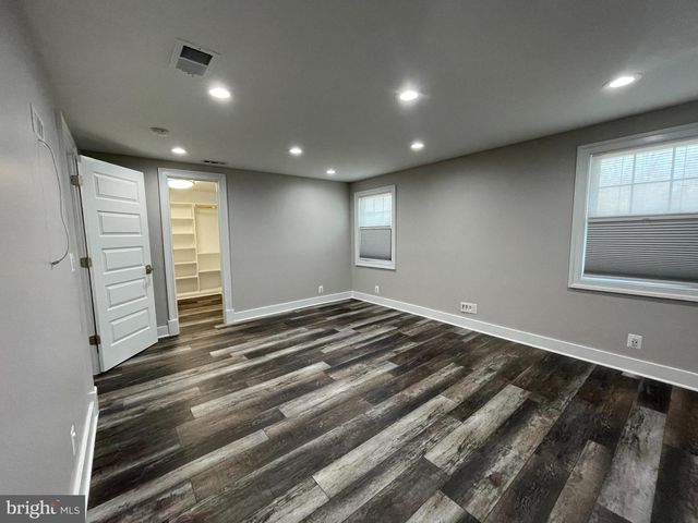 8240 SINCLAIR MILL RD, Manassas, VA 20112