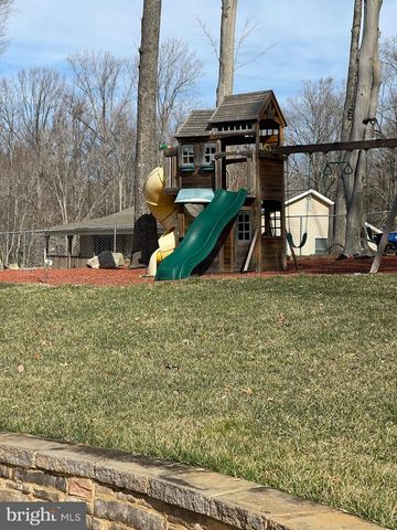 8240 SINCLAIR MILL RD, Manassas, VA 20112
