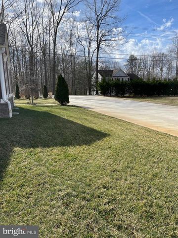 8240 SINCLAIR MILL RD, Manassas, VA 20112
