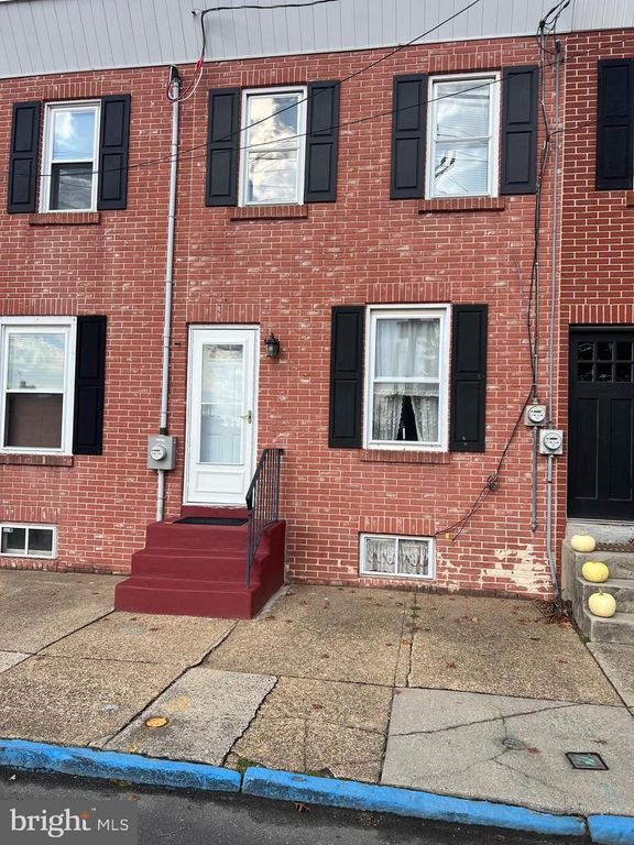 803 PAUL ST, Gloucester City, NJ 08030