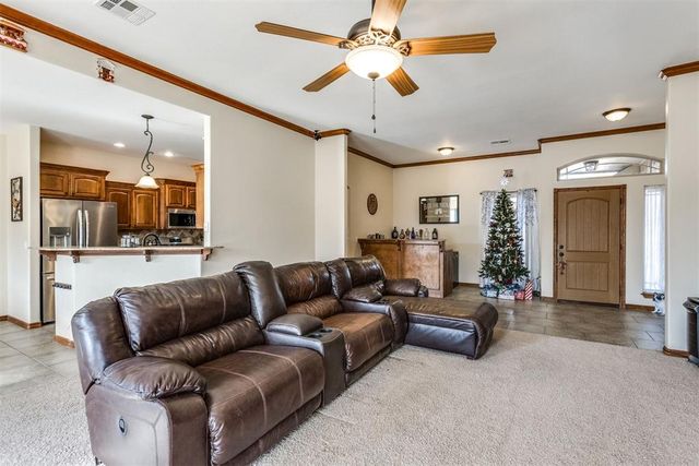 11240 NW 104th Street, Yukon, OK 73099