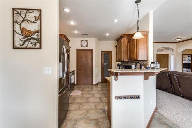 11240 NW 104th Street, Yukon, OK 73099