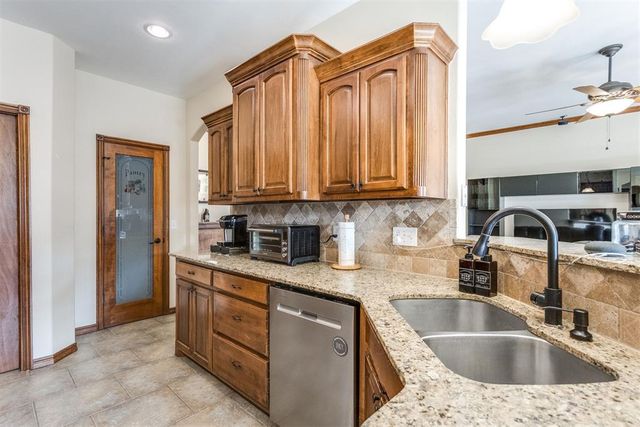 11240 NW 104th Street, Yukon, OK 73099