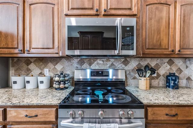 11240 NW 104th Street, Yukon, OK 73099