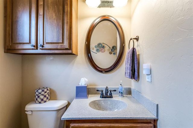 11240 NW 104th Street, Yukon, OK 73099