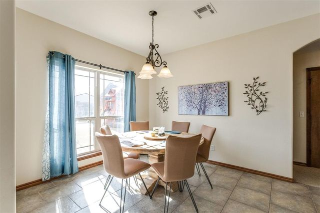 11240 NW 104th Street, Yukon, OK 73099