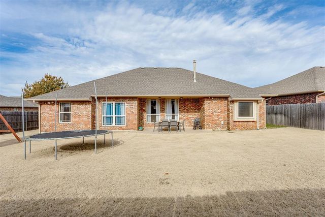 11240 NW 104th Street, Yukon, OK 73099