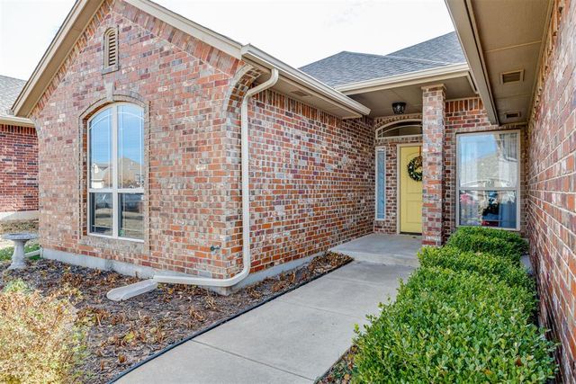 11240 NW 104th Street, Yukon, OK 73099