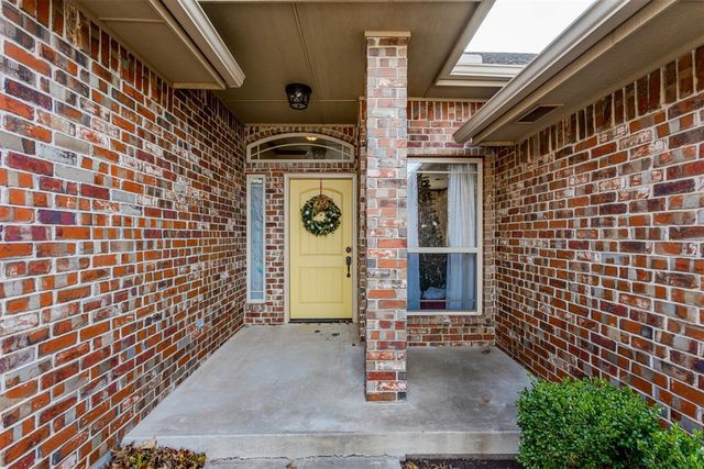 11240 NW 104th Street, Yukon, OK 73099