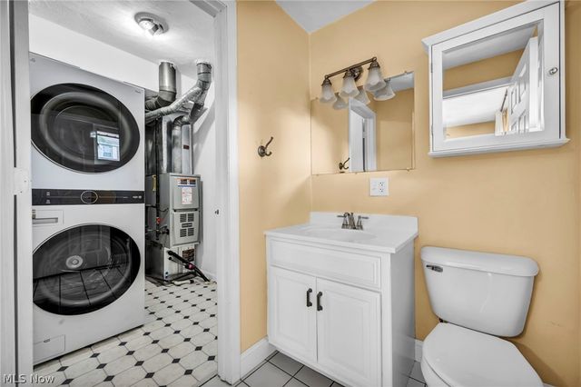 2598 Shakespeare Lane, Avon, OH 44011