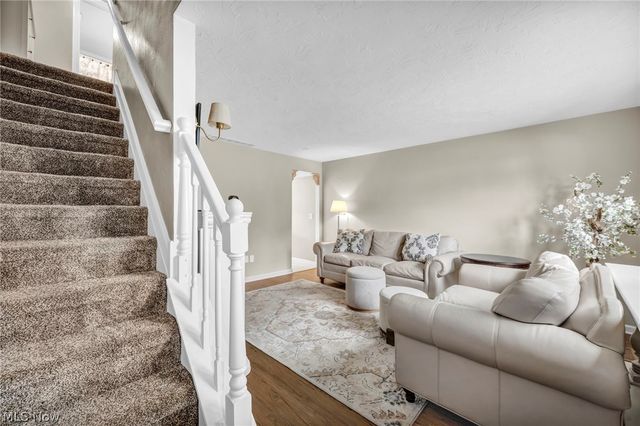 2598 Shakespeare Lane, Avon, OH 44011